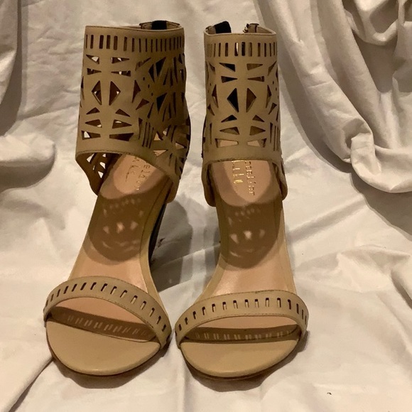 Tan and black sandal boots with wedge heel - Picture 4 of 7